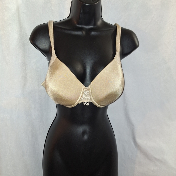 Bali Cream Full-Coverage Bra with Seamless Comfort - Picture 1 of 5